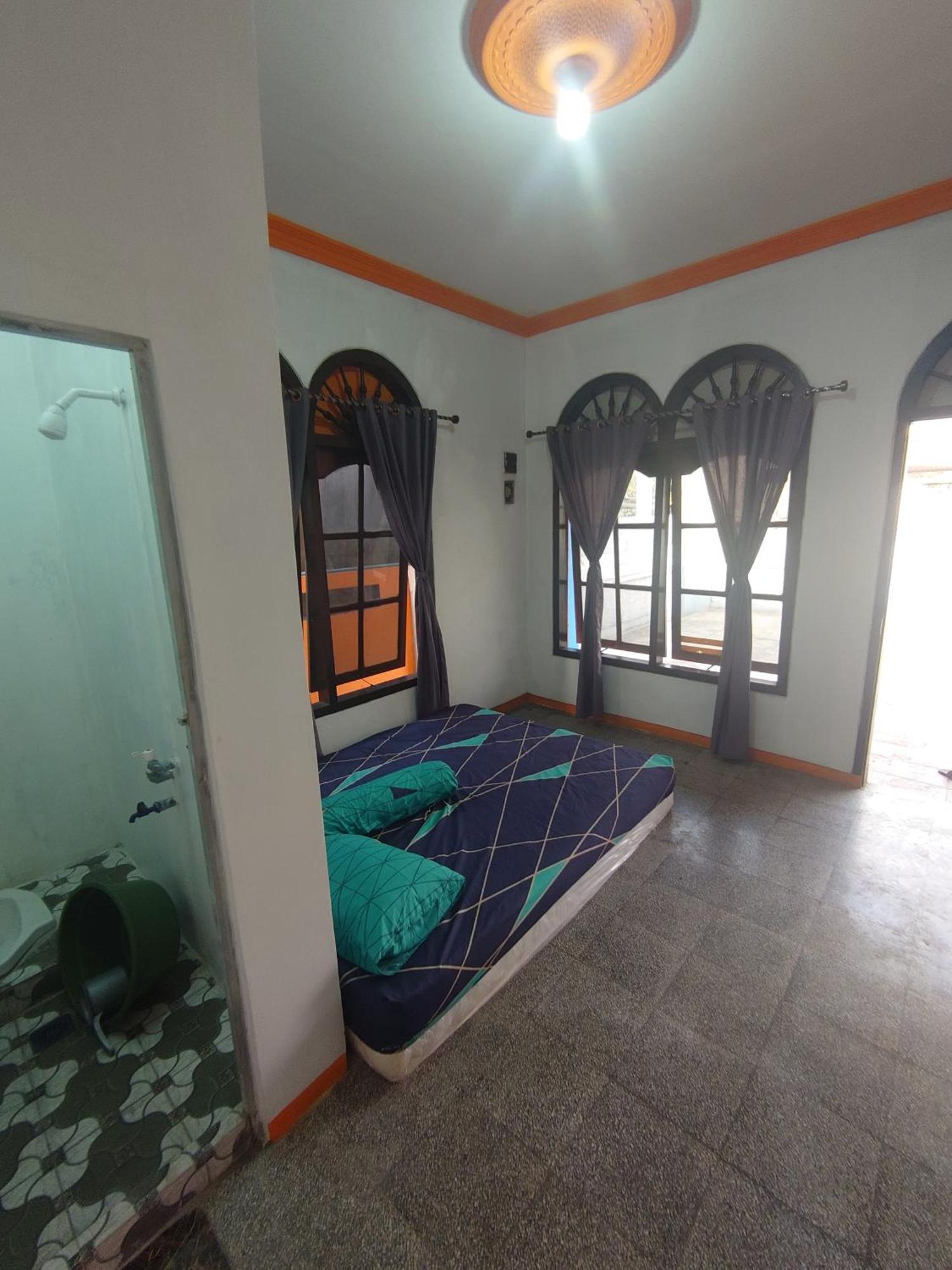 Homey Kost 99 Mlonggo Екстериор снимка